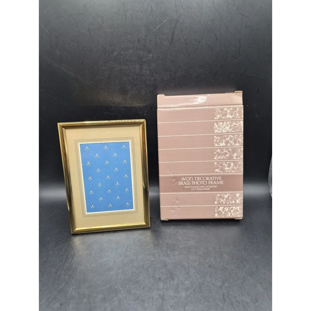 Vintage Avon Brass Picture Frame – 5x7 Inch Brass Frame –Elegant Gold Tone Frame